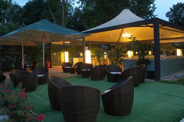 Hotel Sara Neptun Ngoại thất bức ảnh